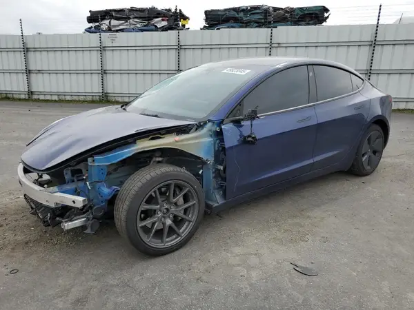 5YJ3E1EB0PF388986 2023 TESLA MODEL 3 - Image 1