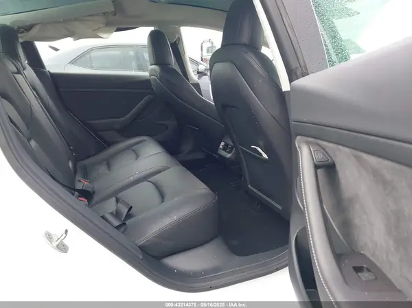 5YJ3E1EB0PF389930 2023 TESLA MODEL 3 - Image 8