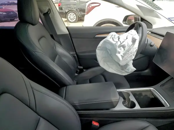 5YJ3E1EB0PF390530 2023 TESLA MODEL 3 - Image 8
