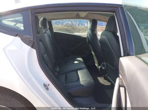 5YJ3E1EB0PF390706 2023 TESLA MODEL 3 - Image 8