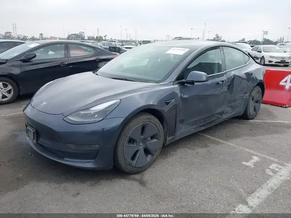 5YJ3E1EB0PF390818 2023 TESLA MODEL 3 - Image 2