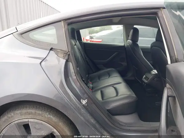 5YJ3E1EB0PF390818 2023 TESLA MODEL 3 - Image 8