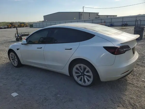 5YJ3E1EB0PF391094 2023 TESLA MODEL 3 - Image 2