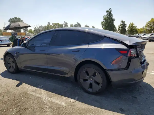 5YJ3E1EB0PF392293 2023 TESLA MODEL 3 - Image 2