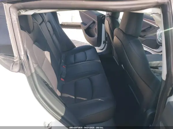 5YJ3E1EB0PF392696 2023 TESLA MODEL 3 - Image 8