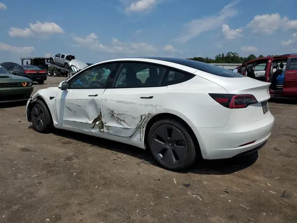 5YJ3E1EB0PF393363 2023 TESLA MODEL 3 - Image 2