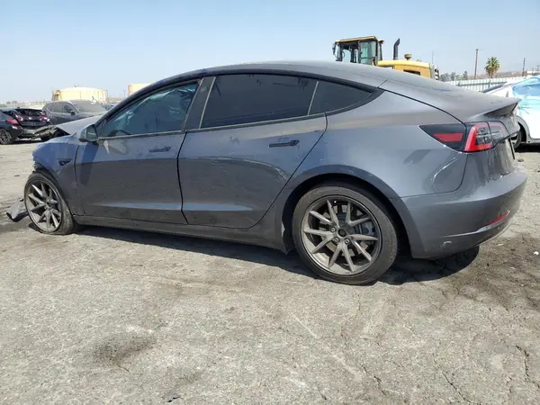 5YJ3E1EB0PF461662 2023 TESLA MODEL 3 - Image 2