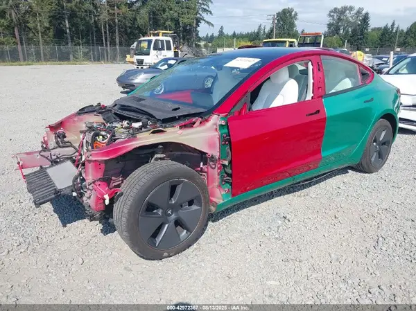 5YJ3E1EB0PF462231 2023 TESLA MODEL 3 - Image 2