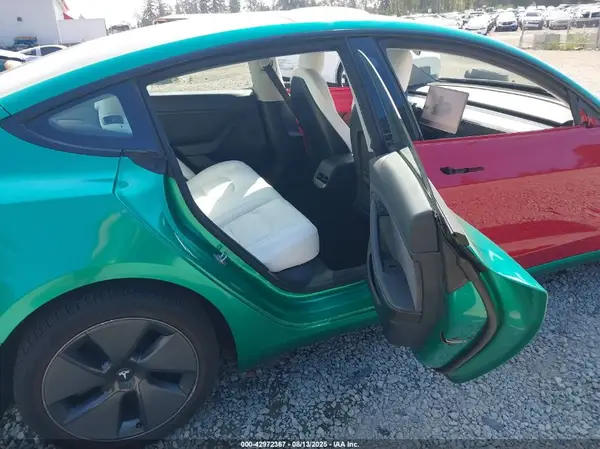 5YJ3E1EB0PF462231 2023 TESLA MODEL 3 - Image 8
