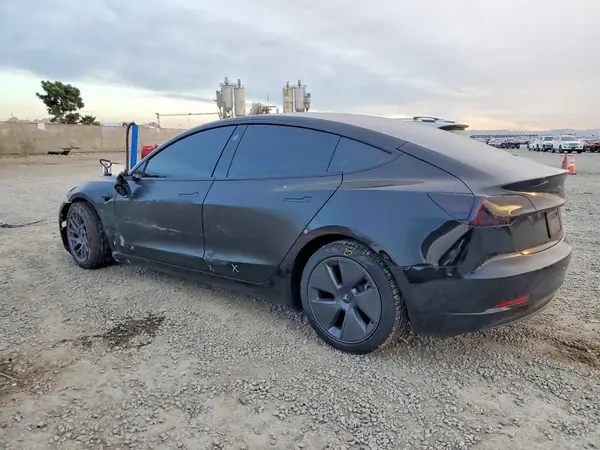 5YJ3E1EB0PF468045 2023 TESLA MODEL 3 - Image 2