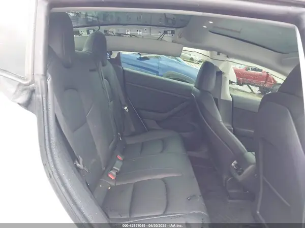 5YJ3E1EB0PF596303 2023 TESLA MODEL 3 - Image 8