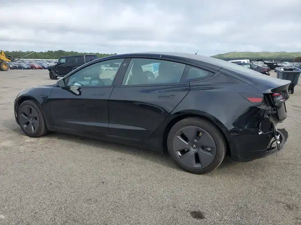 5YJ3E1EB0PF600687 2023 TESLA MODEL 3 - Image 2