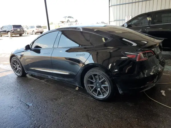 5YJ3E1EB0PF609311 2023 TESLA MODEL 3 - Image 2