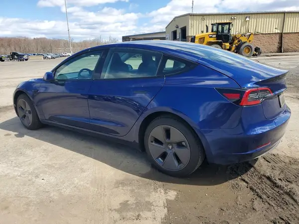 5YJ3E1EB0PF610488 2023 TESLA MODEL 3 - Image 2