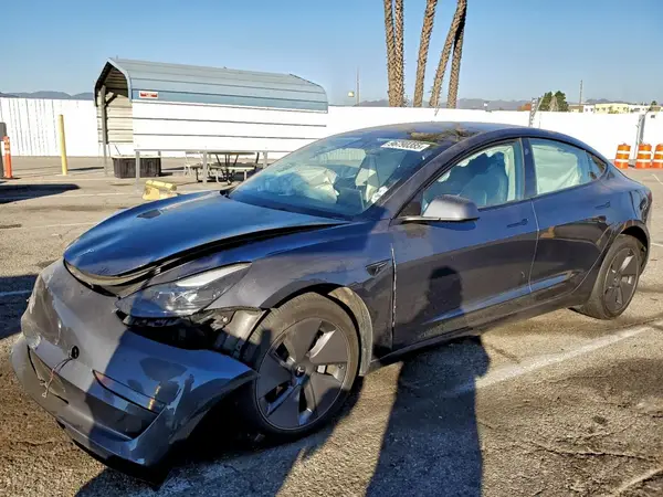 5YJ3E1EB0PF617375 2023 TESLA MODEL 3 - Image 1
