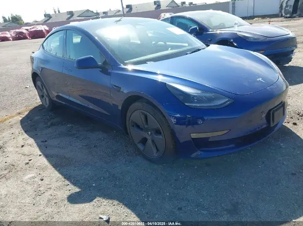 5YJ3E1EB0PF620745 2023 TESLA MODEL 3 - Image 1