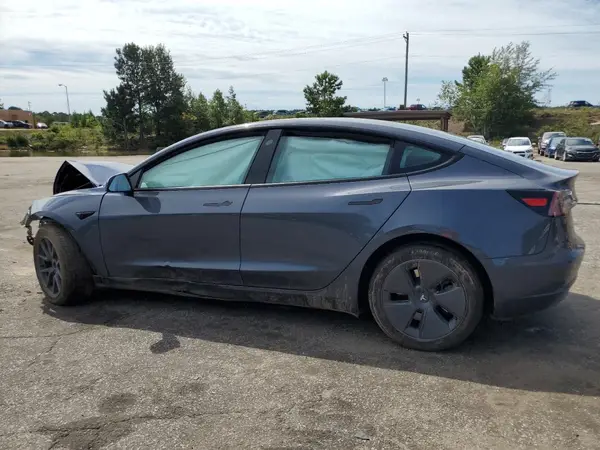5YJ3E1EB0PF631163 2023 TESLA MODEL 3 - Image 2
