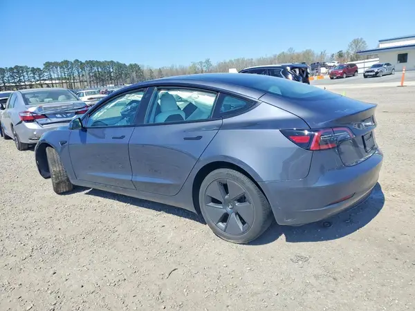 5YJ3E1EB0PF680038 2023 TESLA MODEL 3 - Image 2