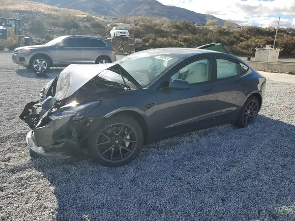 5YJ3E1EB0PF683800 2023 TESLA MODEL 3 - Image 1