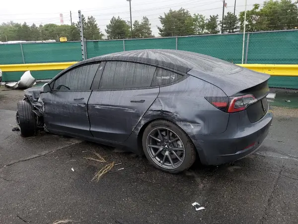 5YJ3E1EB0PF686552 2023 TESLA MODEL 3 - Image 2