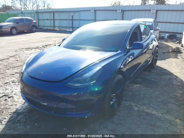 5YJ3E1EB0PF688172 2023 TESLA MODEL 3 - Image 2