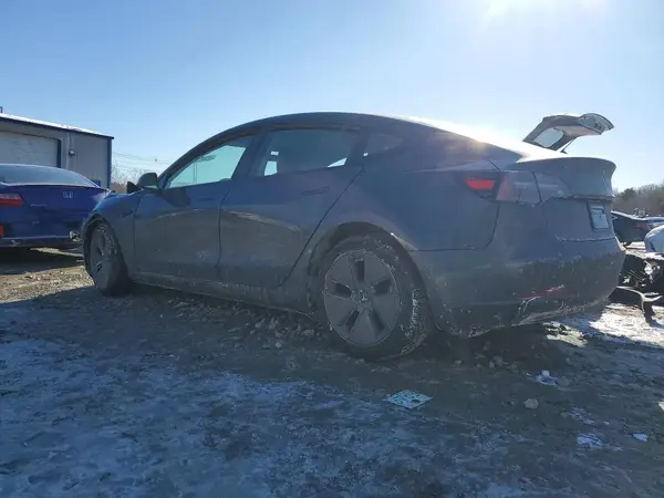 5YJ3E1EB0PF701485 2023 TESLA MODEL 3 - Image 2