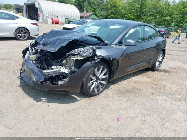 5YJ3E1EB0RF766260 2024 TESLA MODEL 3 - Image 2