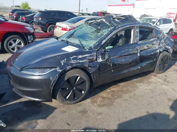 5YJ3E1EB0RF767134 2024 TESLA MODEL 3 - Image 2