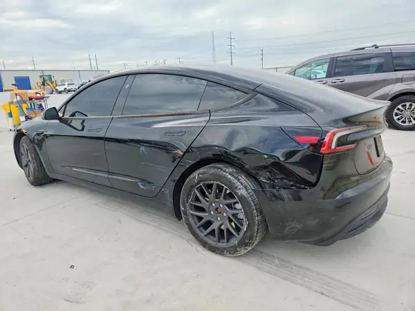 5YJ3E1EB0RF769594 2024 TESLA MODEL 3 - Image 2