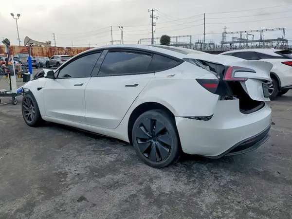 5YJ3E1EB0RF772320 2024 TESLA MODEL 3 - Image 2
