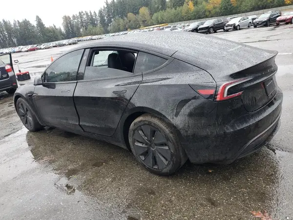 5YJ3E1EB0RF794172 2024 TESLA MODEL 3 - Image 2