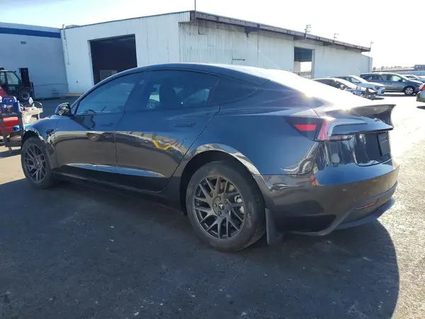 5YJ3E1EB0RF795127 2024 TESLA MODEL 3 - Image 2