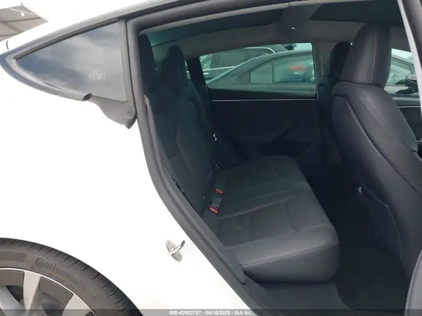 5YJ3E1EB0RF795452 2024 TESLA MODEL 3 - Image 8