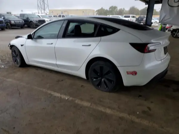 5YJ3E1EB0RF798593 2024 TESLA MODEL 3 - Image 2