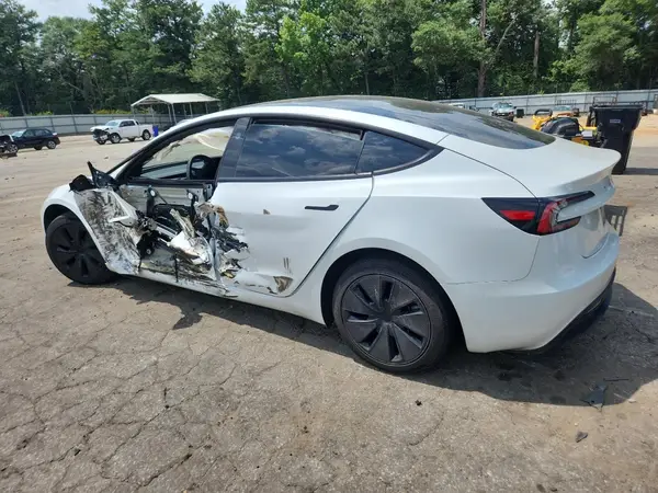 5YJ3E1EB0RF809818 2024 TESLA MODEL 3 - Image 2