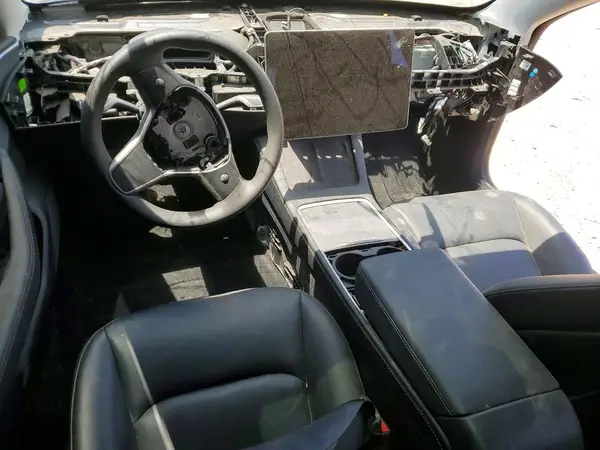 5YJ3E1EB0RF812475 2024 TESLA MODEL 3 - Image 8
