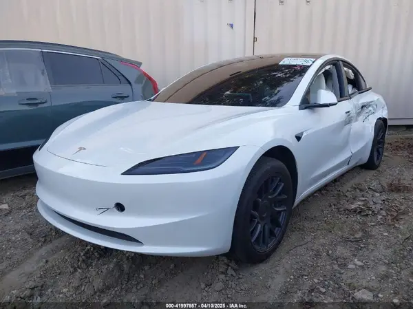 5YJ3E1EB0RF822603 2024 TESLA MODEL 3 - Image 2