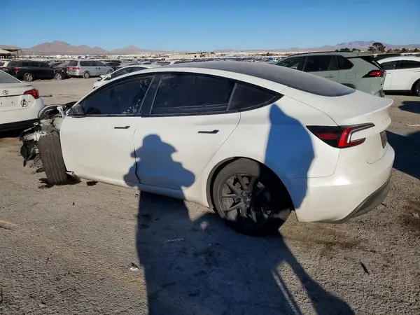 5YJ3E1EB0RF834752 2024 TESLA MODEL 3 - Image 2
