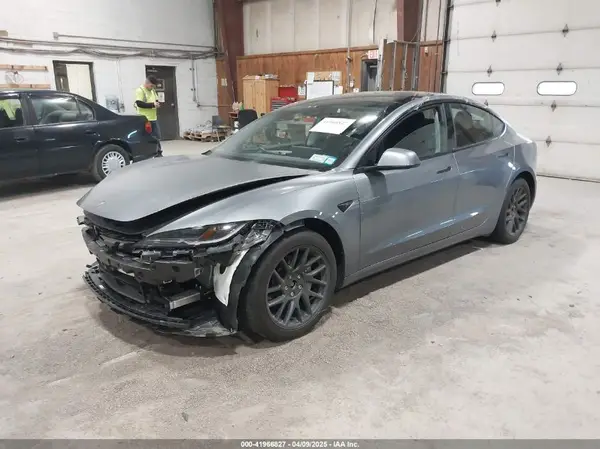 5YJ3E1EB0RF860736 2024 TESLA MODEL 3 - Image 2
