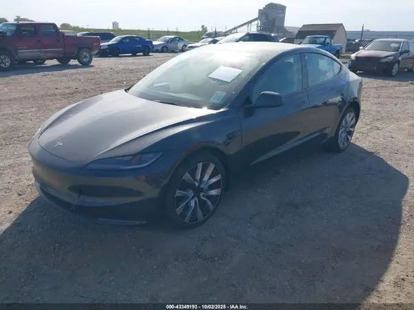 5YJ3E1EB0SF051453 2025 TESLA MODEL 3 - Image 2