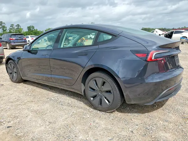 5YJ3E1EB0SF052845 2025 TESLA MODEL 3 - Image 2