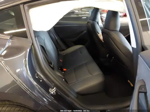 5YJ3E1EB0SF069127 2025 TESLA MODEL 3 - Image 8