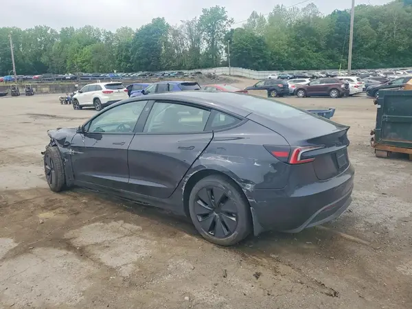 5YJ3E1EB0SF073629 2025 TESLA MODEL 3 - Image 2