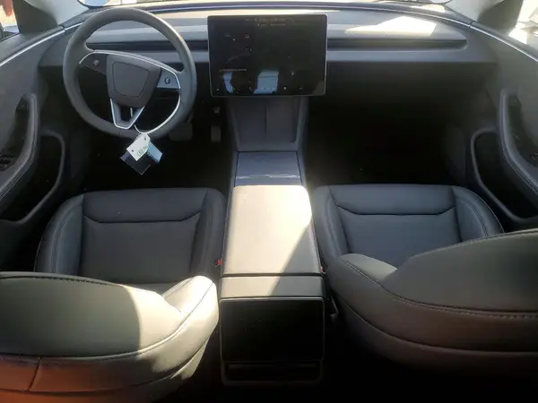 5YJ3E1EB0SF083576 2025 TESLA MODEL 3 - Image 8