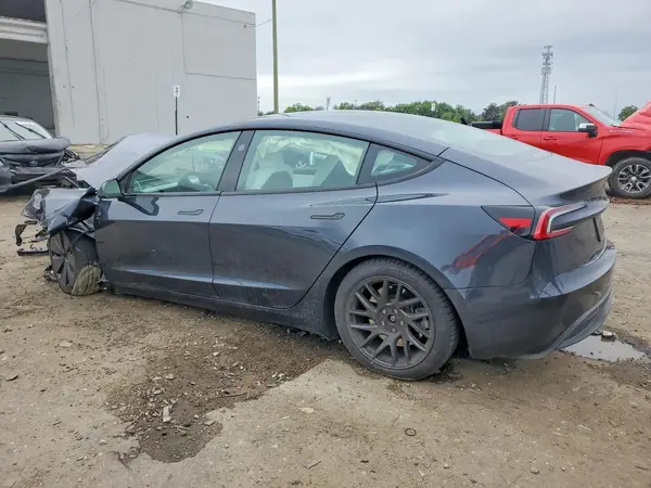 5YJ3E1EB0SF874402 2025 TESLA MODEL 3 - Image 2