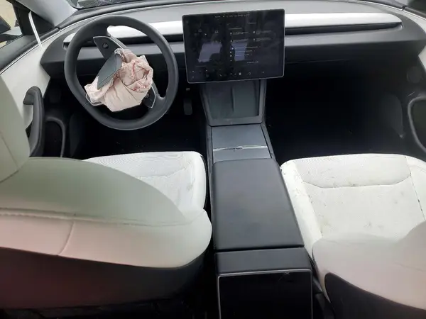 5YJ3E1EB0SF874402 2025 TESLA MODEL 3 - Image 8