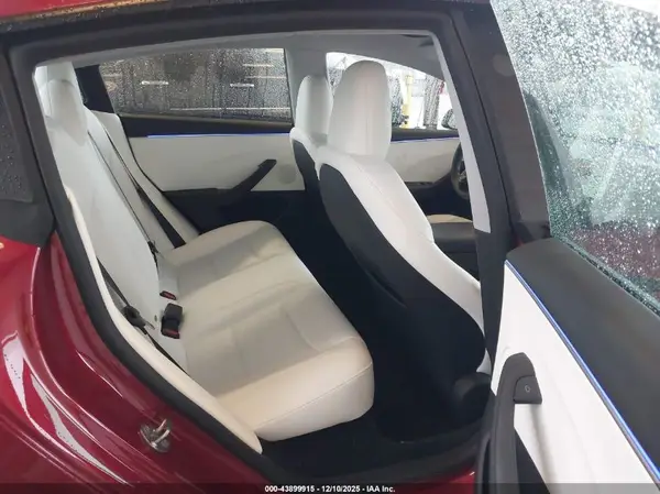 5YJ3E1EB0SF874805 2025 TESLA MODEL 3 - Image 8