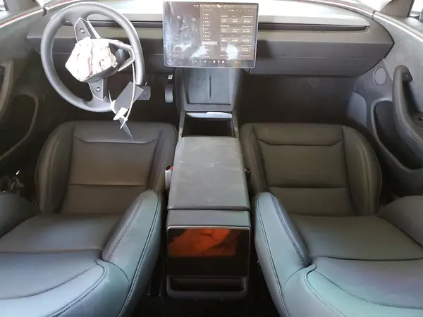 5YJ3E1EB0SF874948 2025 TESLA MODEL 3 - Image 8