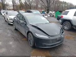 5YJ3E1EB0SF886758 2025 TESLA MODEL 3