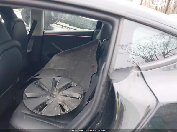 5YJ3E1EB0SF886758 2025 TESLA MODEL 3 - Image 8